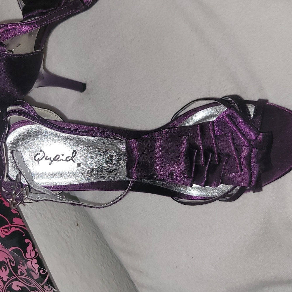 SHOES - Picture 4 of 4
